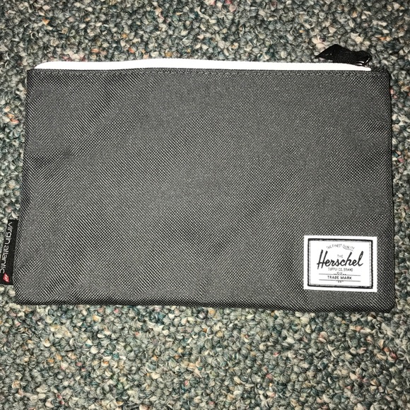 Hershel makeup bag - Picture 1 of 2
